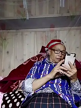 Snapshot of -Xuka-200 chatting on October 2025 12:04:02 PM -Xuka-200 online show from October 2025 12:04:02 PM