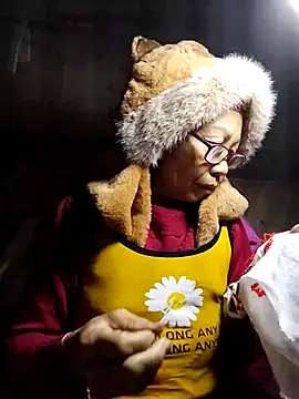 -Xuka-200 online show from February 2026 10:29:01 PM