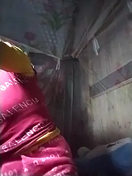 -Xuka-200 online show from December 2025 01:11:02 PM