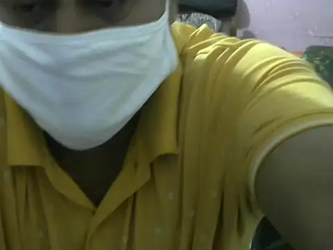 Snapshot of Famit025 chatting on February 2026 05:54:01 PM Famit025 online show from February 2026 05:54:01 PM