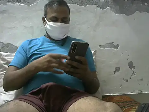 Famit025 online show from March 2026 06:09:01 PM