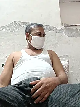 Snapshot of Famit025 chatting on January 2026 06:01:01 PM Famit025 online show from January 2026 06:01:01 PM