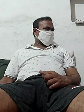 Famit025 online show from April 2026 05:52:02 PM