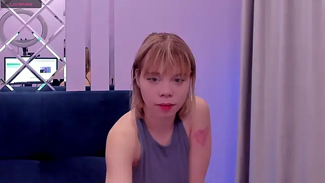 KittyGolden online show from September 2025 05:47:02 AM