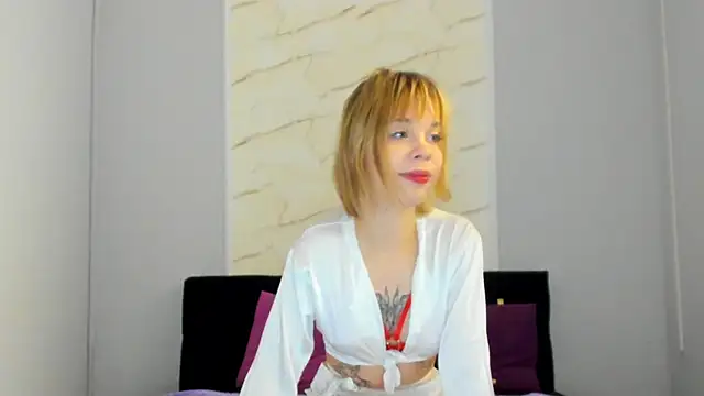 KittyGolden online show from September 2025 04:57:01 AM