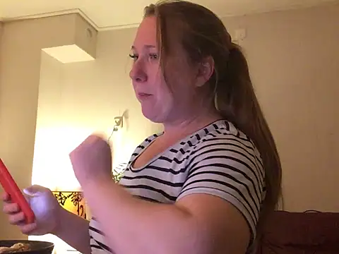 MazySunny online show from October 2025 09:00:01 PM