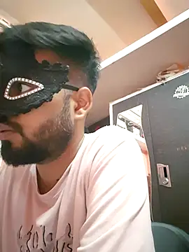 soniriyaa010101 online show from March 2026 06:19:01 PM