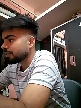 soniriyaa010101 online show from April 2026 07:42:01 PM