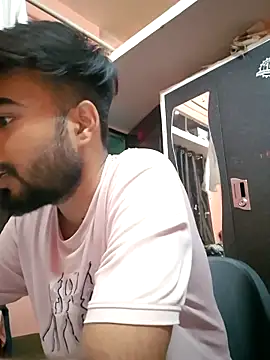 soniriyaa010101 online show from April 2026 09:20:01 PM