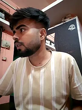 soniriyaa010101 online show from April 2026 09:32:01 PM