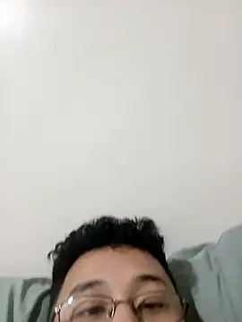 Snapshot of itsyour_Asianboy15 chatting on April 2026 12:21:02 PM itsyour Asianboy15 online show from April 2026 12:21:02 PM