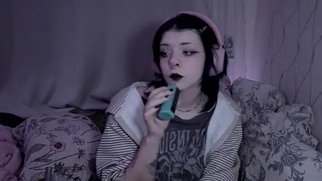 Alice Zev online show from April 2026 12:17:01 AM