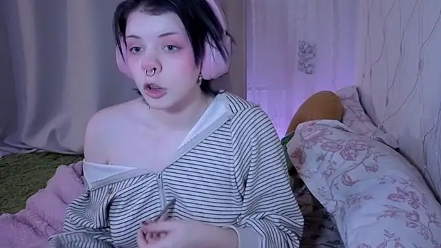 Alice Zev online show from April 2026 02:13:02 AM
