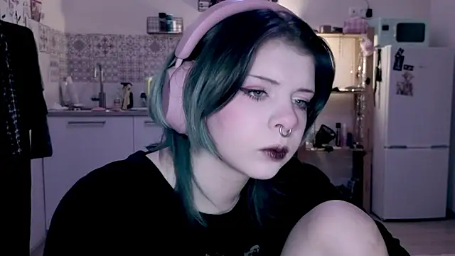 Alice Zev online show from April 2026 12:24:01 AM