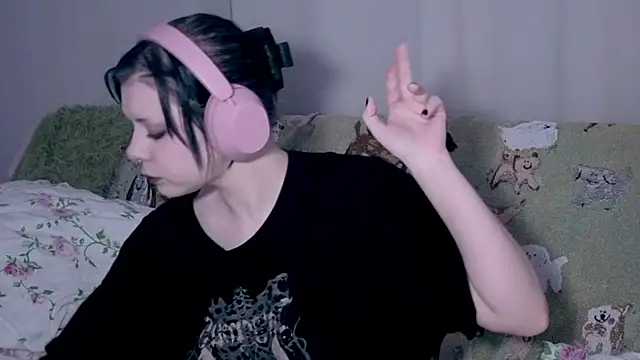 Alice Zev online show from April 2026 12:28:01 AM