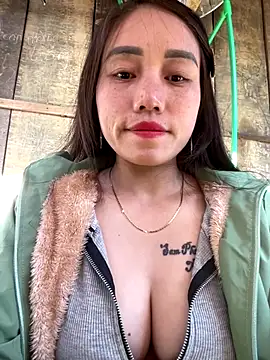 chipp-bong online show from November 2025 01:39:02 AM