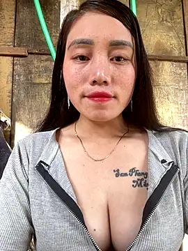 chipp-bong online show from December 2025 02:13:02 AM