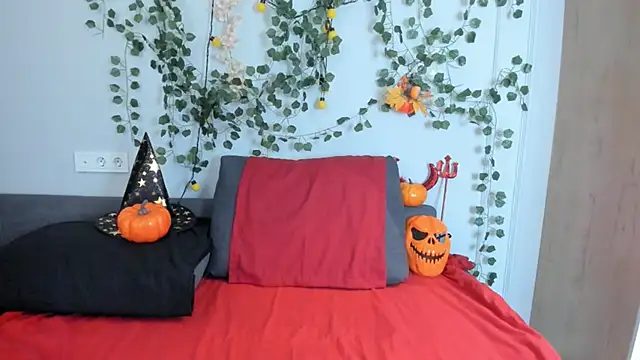 heexhia online show from November 2025 01:22:01 AM