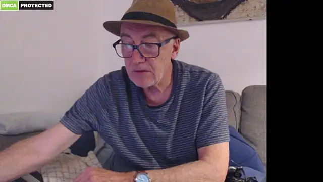 Snapshot of bluedae1 chatting on March 2026 05:20:02 PM bluedae1 online show from March 2026 05:20:02 PM