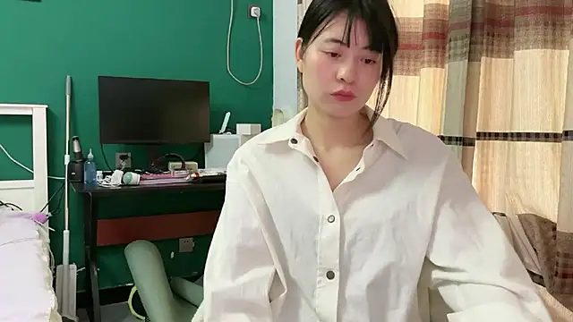 xuanxuanOo online show from September 2025 07:03:01 AM