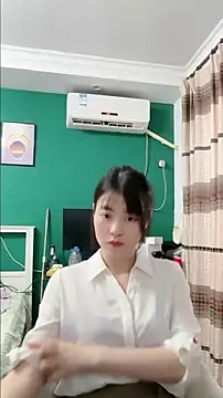 xuanxuanOo online show from September 2025 08:54:01 AM