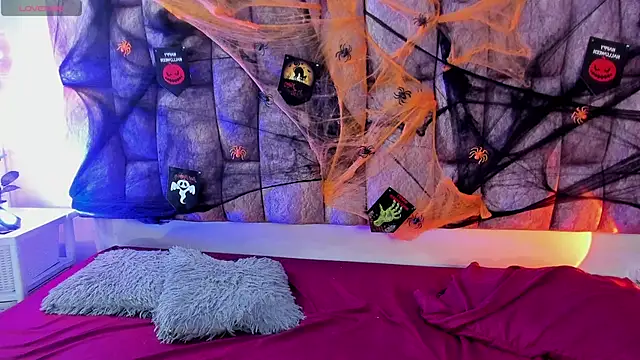 miss-dahlia online show from October 2025 02:18:01 PM