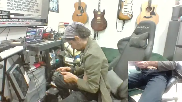 Snapshot of Stringin69 chatting on February 2026 07:17:01 AM Stringin69 online show from February 2026 07:17:01 AM