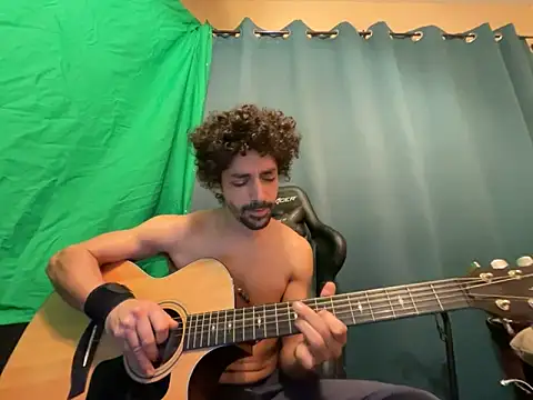 Snapshot of Stringin69 chatting on November 2025 07:29:01 PM Stringin69 online show from November 2025 07:29:01 PM