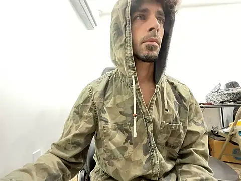 Snapshot of Stringin69 chatting on November 2025 12:48:02 PM Stringin69 online show from November 2025 12:48:02 PM