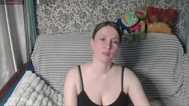 LesanaMagic online show from April 2026 06:25:02 PM