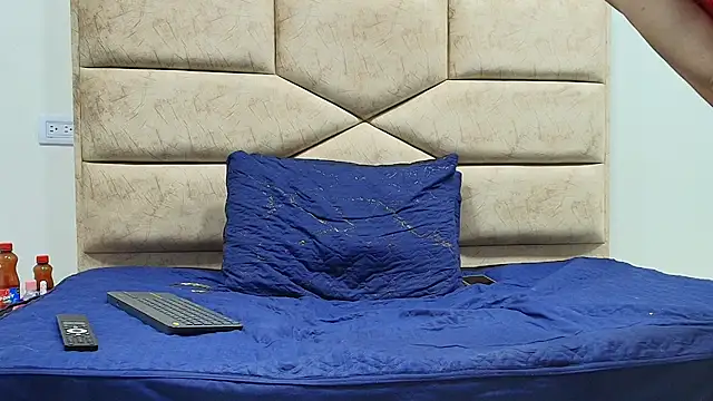 Angell cooper online show from December 2025 12:37:01 PM