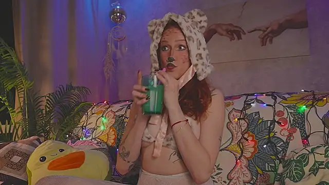 Charming winky online show from October 2025 05:33:02 PM