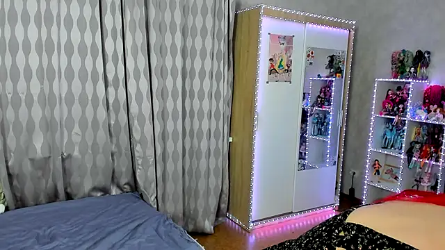 Margot Berry online show from September 2025 06:30:01 PM