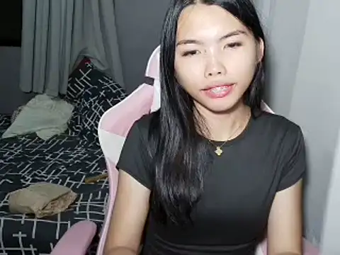 Snapshot of cutie_milker chatting on May 2026 03:18:02 PM cutie milker online show from May 2026 03:18:02 PM