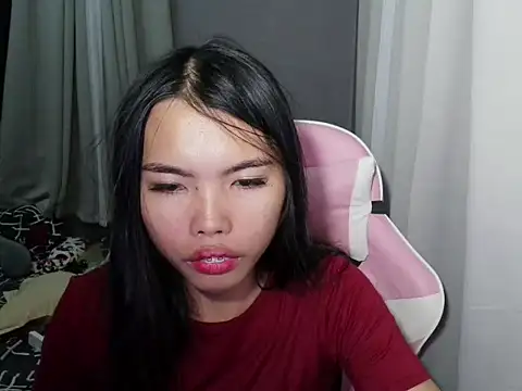 Snapshot of cutie_milker chatting on May 2026 01:38:01 PM cutie milker online show from May 2026 01:38:01 PM