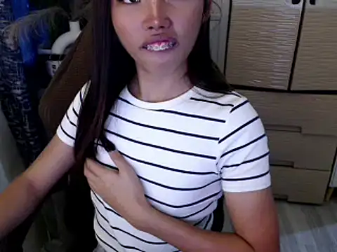 cutie milker online show from February 2026 04:21:02 AM