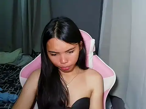Snapshot of cutie_milker chatting on May 2026 12:37:02 PM cutie milker online show from May 2026 12:37:02 PM