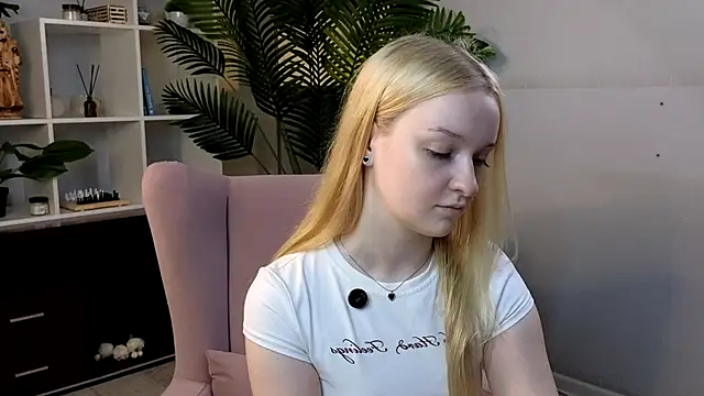 KrishnaSimmons online show from September 2025 08:35:01 AM