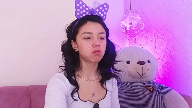 Snapshot of april_bennett chatting on October 2025 12:37:02 PM april bennett online show from October 2025 12:37:02 PM