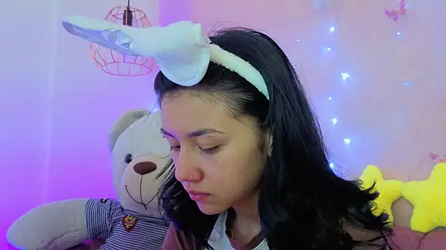 april bennett online show from January 2026 12:32:01 PM