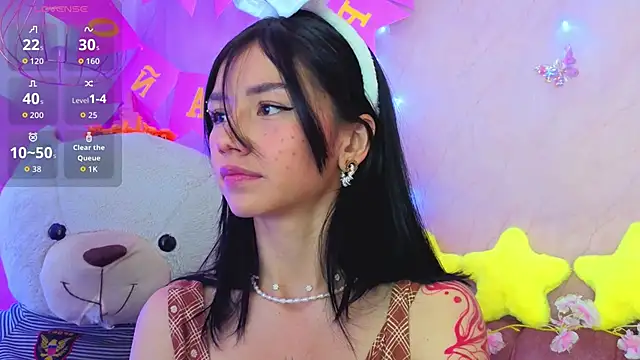 Snapshot of april_bennett chatting on June 2026 01:22:02 PM april bennett online show from June 2026 01:22:02 PM