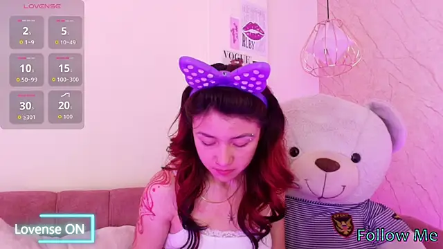 april bennett online show from September 2025 12:22:02 PM
