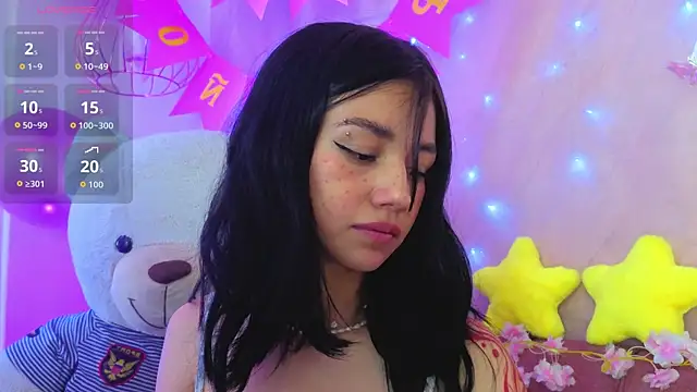 Snapshot of april_bennett chatting on July 2026 01:44:01 PM april bennett online show from July 2026 01:44:01 PM