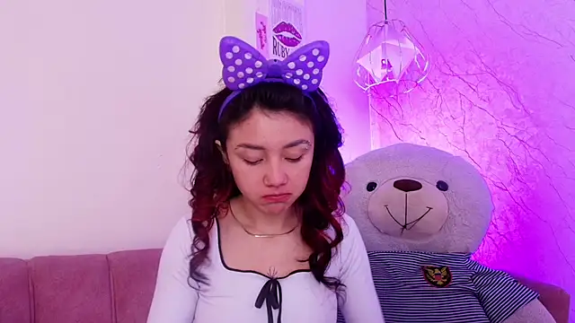 april bennett online show from October 2025 12:18:01 PM