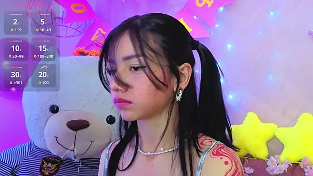 Snapshot of april_bennett chatting on July 2026 01:50:02 PM april bennett online show from July 2026 01:50:02 PM