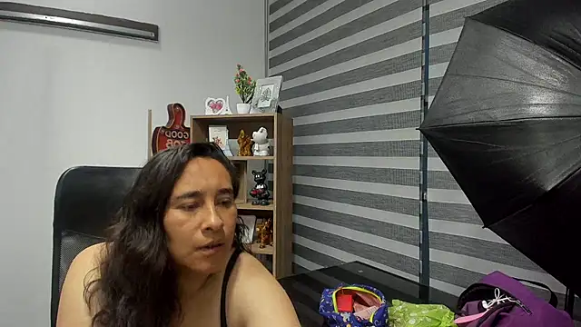 Snapshot of LeilaSmith_ chatting on July 2026 11:17:01 AM LeilaSmith online show from July 2026 11:17:01 AM
