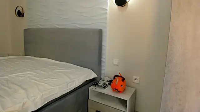 yanyaan online show from November 2025 03:10:01 AM