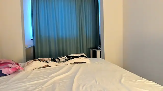 yanyaan online show from November 2025 03:11:01 AM