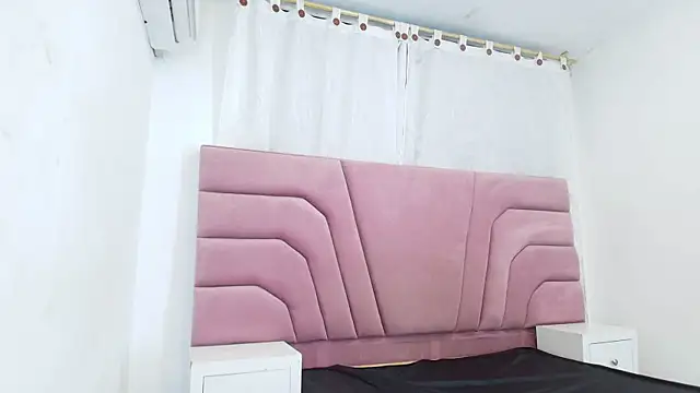 kingmaverickx online show from April 2026 03:19:01 AM