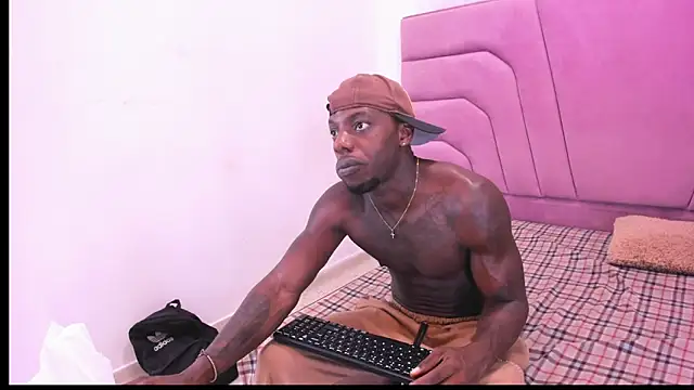 kingmaverickx online show from April 2026 12:40:02 AM